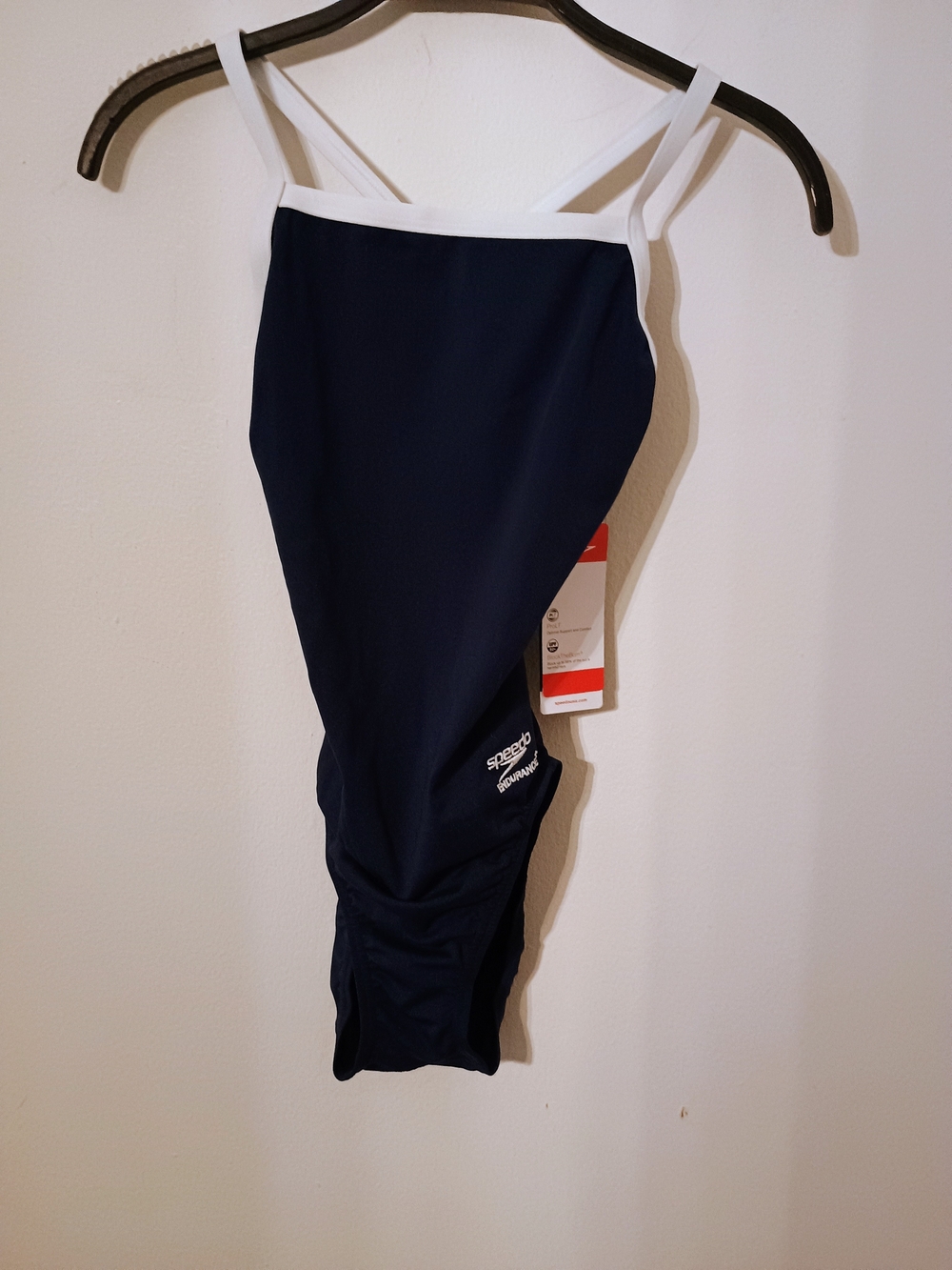 Speedo women's Navy with White Trim One piece Swimsuit New Size 28